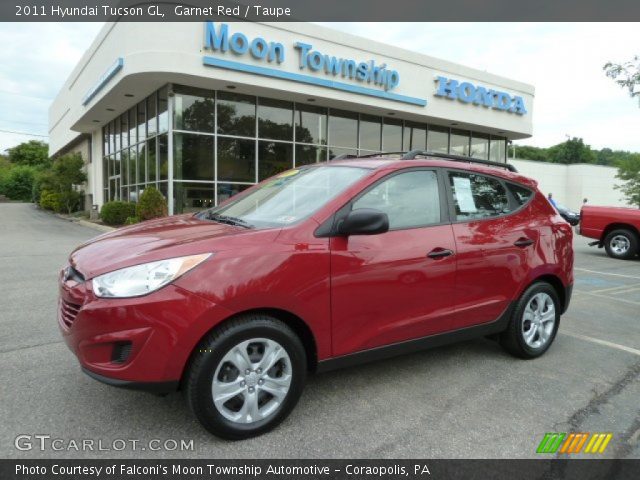 2011 Hyundai Tucson GL in Garnet Red