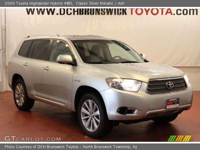 2009 Toyota Highlander Hybrid 4WD in Classic Silver Metallic