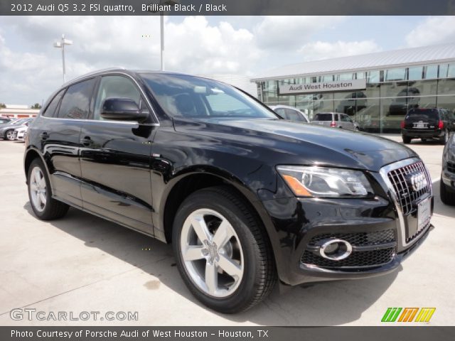 2012 Audi Q5 3.2 FSI quattro in Brilliant Black