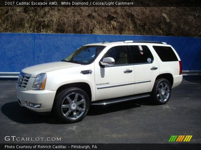 2007 Cadillac Escalade AWD in White Diamond