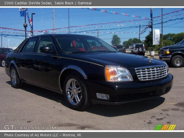 2000 Cadillac DeVille Sedan in Sable Black