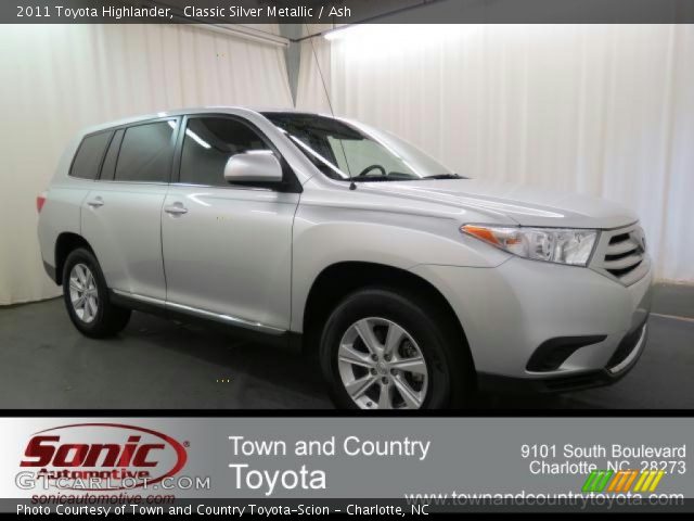 2011 Toyota Highlander  in Classic Silver Metallic