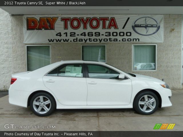 2012 Toyota Camry SE in Super White