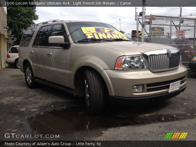 2006 Lincoln Navigator Ultimate 4x4 in Light French Silk Metallic