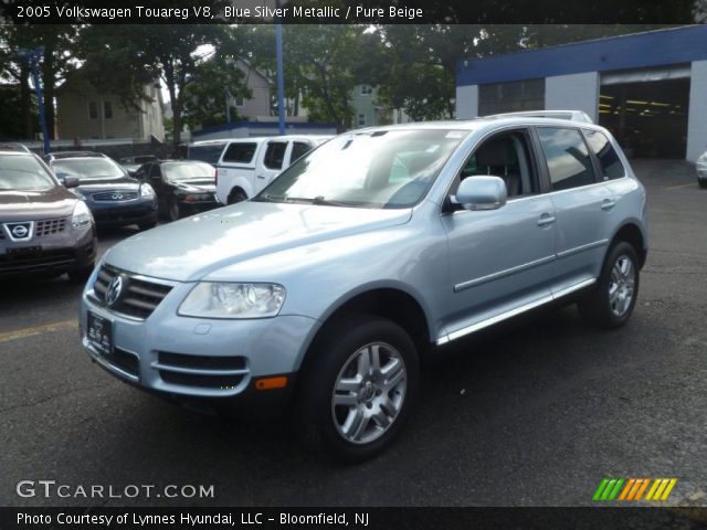 2005 Volkswagen Touareg V8 in Blue Silver Metallic