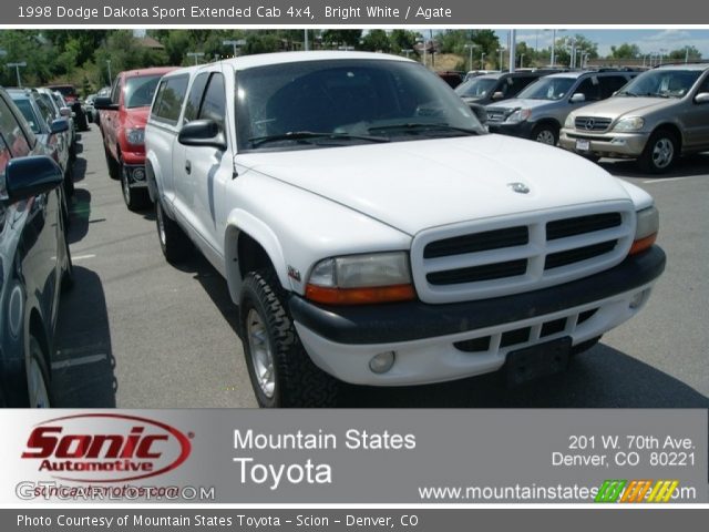 1998 Dodge Dakota Sport Extended Cab 4x4 in Bright White