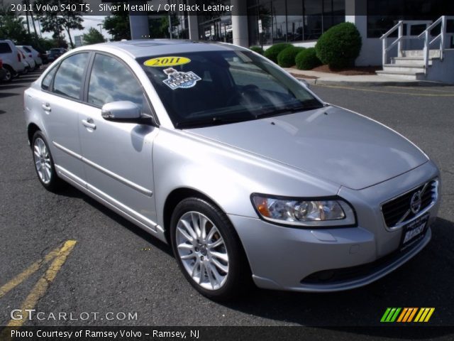 2011 Volvo S40 T5 in Silver Metallic