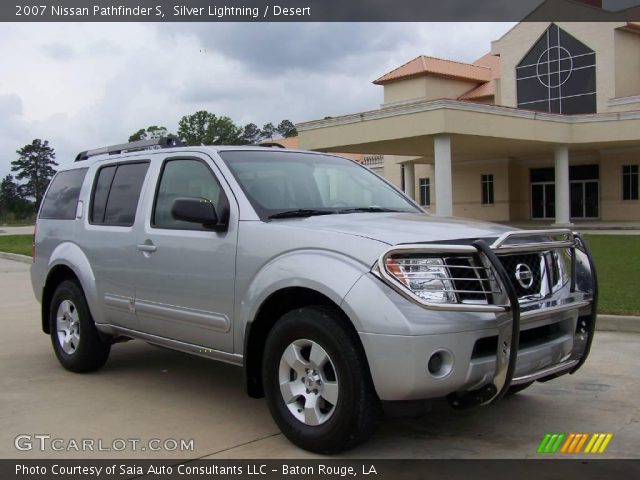 2007 Nissan Pathfinder S in Silver Lightning