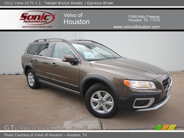 2012 Volvo XC70 3.2 in Twilight Bronze Metallic