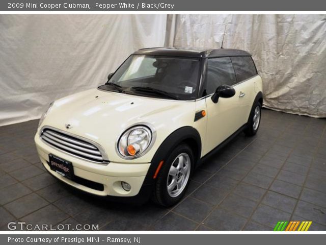 2009 Mini Cooper Clubman in Pepper White