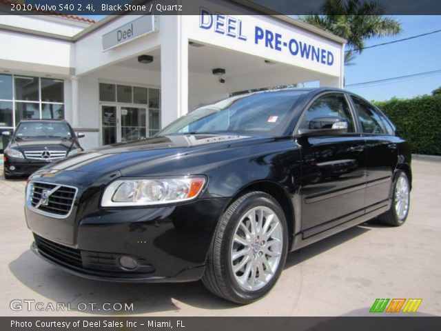 2010 Volvo S40 2.4i in Black Stone