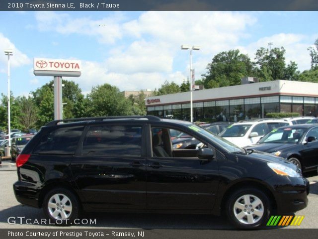 2010 Toyota Sienna LE in Black