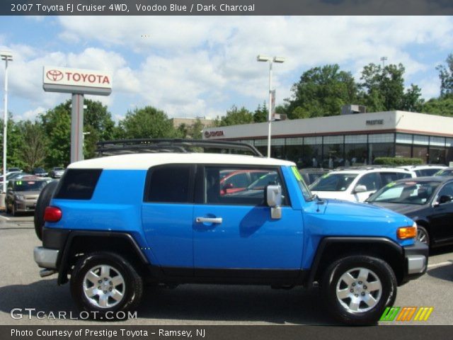 2007 Toyota FJ Cruiser 4WD in Voodoo Blue