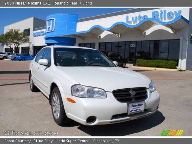 2000 Nissan Maxima GXE in Icelandic Pearl