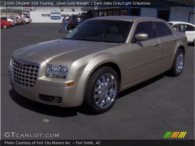 2006 Chrysler 300 Touring in Linen Gold Metallic