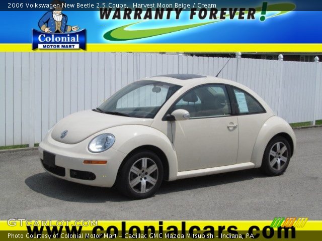 2006 Volkswagen New Beetle 2.5 Coupe in Harvest Moon Beige