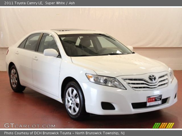 2011 Toyota Camry LE in Super White