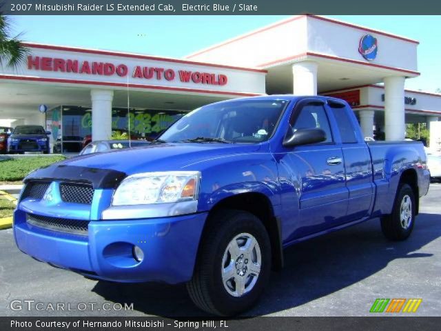2007 Mitsubishi Raider LS Extended Cab in Electric Blue