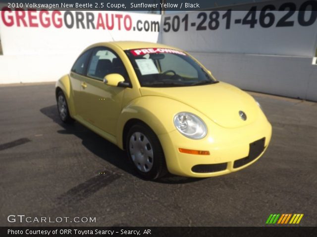 2010 Volkswagen New Beetle 2.5 Coupe in Sunflower Yellow
