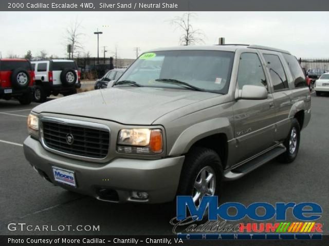 2000 Cadillac Escalade 4WD in Silver Sand