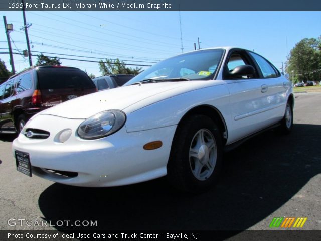1999 Ford Taurus LX in Vibrant White