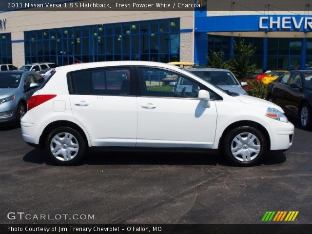 Nissan versa sedan white