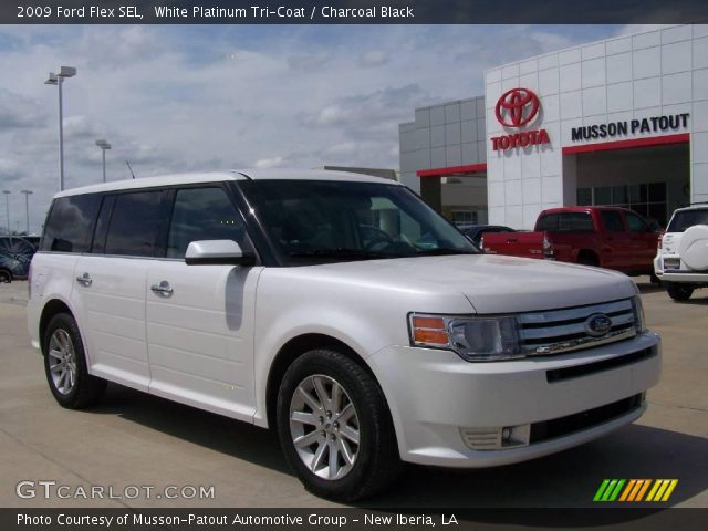 2009 Ford Flex SEL in White Platinum Tri-Coat