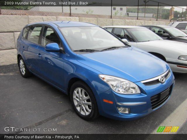 2009 Hyundai Elantra Touring in Vivid Blue