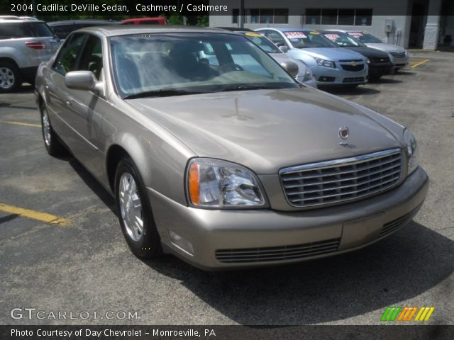 2004 Cadillac DeVille Sedan in Cashmere