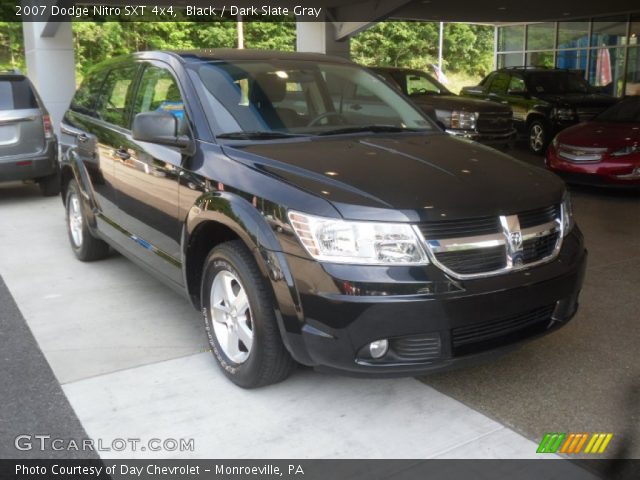 2007 Dodge Nitro SXT 4x4 in Black