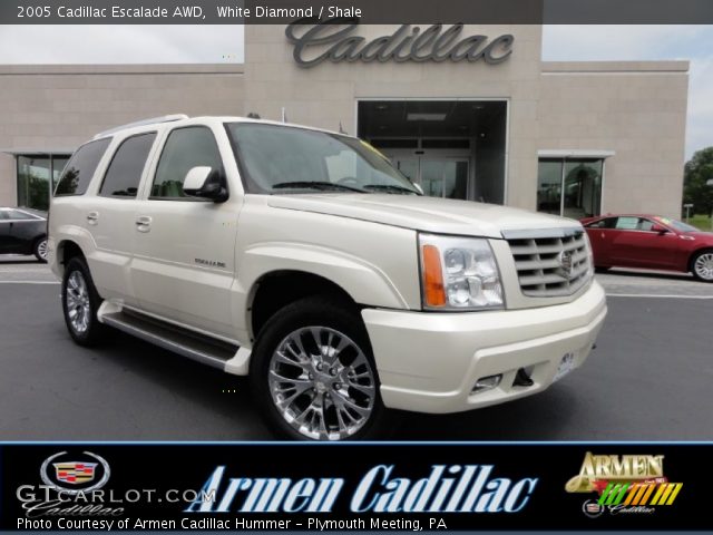 2005 Cadillac Escalade AWD in White Diamond