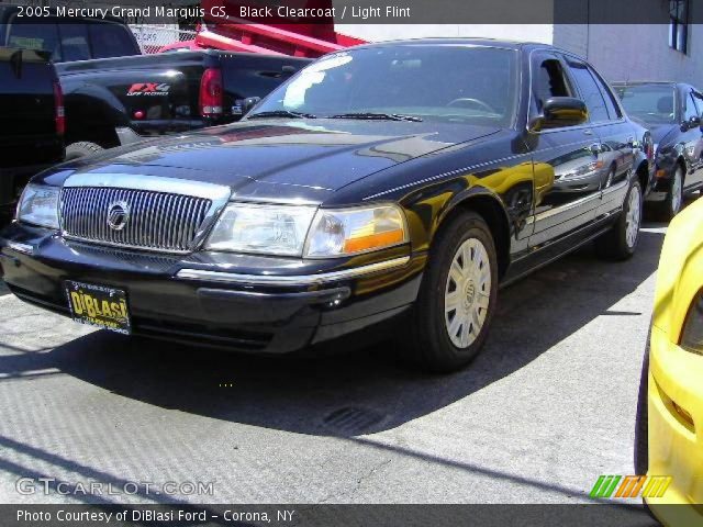 2005 Mercury Grand Marquis GS in Black Clearcoat