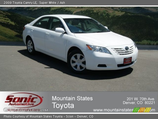 2009 Toyota Camry LE in Super White
