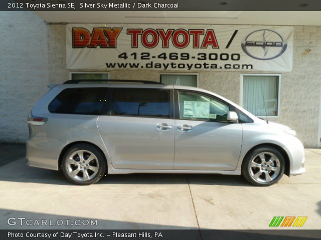 2012 Toyota Sienna SE in Silver Sky Metallic