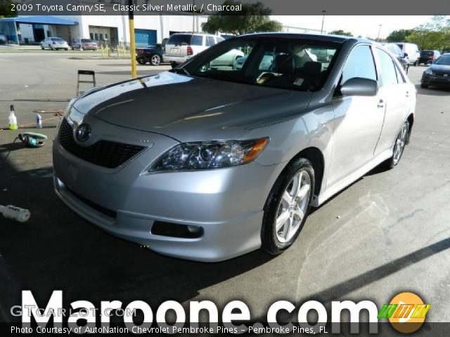 2009 Toyota Camry SE in Classic Silver Metallic
