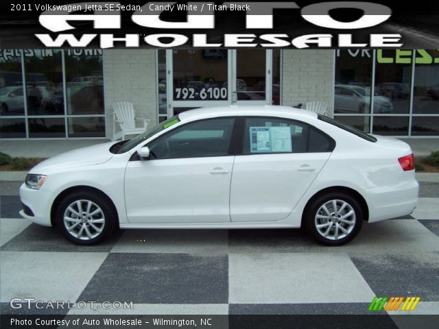 2011 Volkswagen Jetta SE Sedan in Candy White