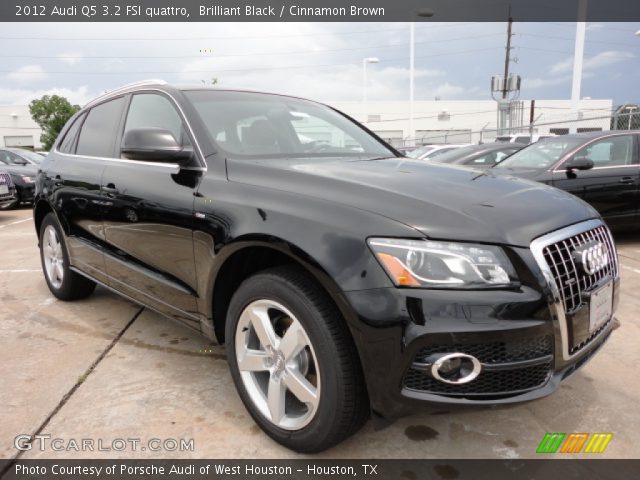 2012 Audi Q5 3.2 FSI quattro in Brilliant Black