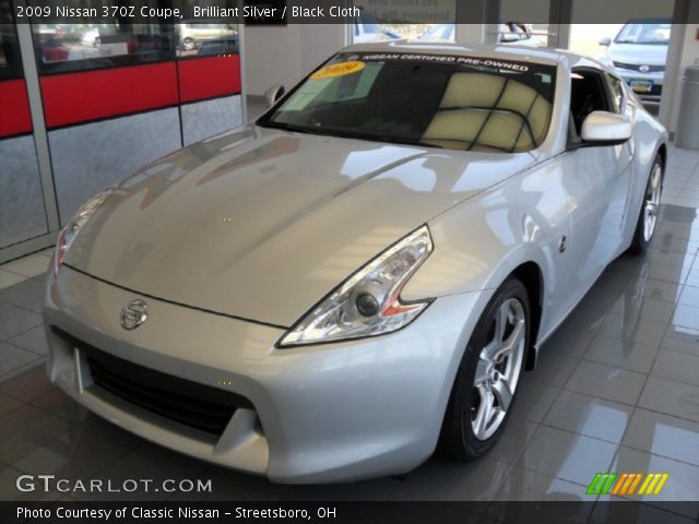2009 Nissan 370Z Coupe in Brilliant Silver