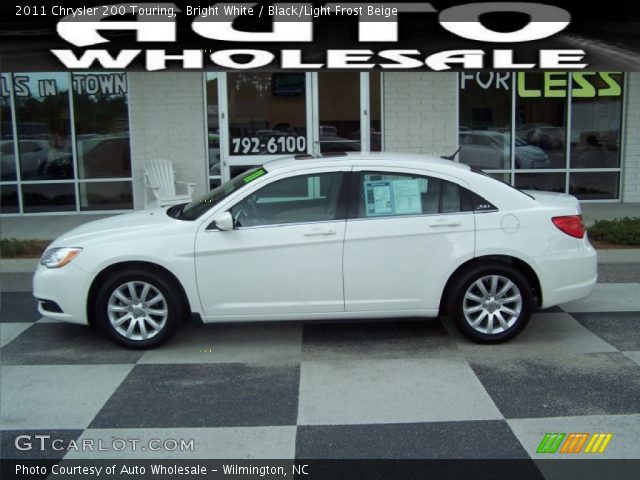 2011 Chrysler 200 Touring in Bright White