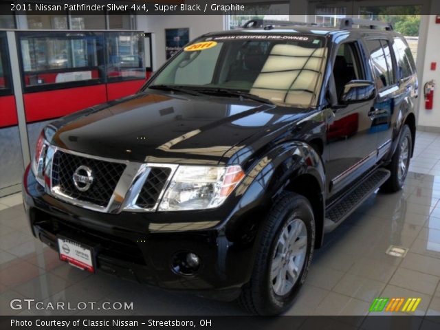 2011 Nissan Pathfinder Silver 4x4 in Super Black
