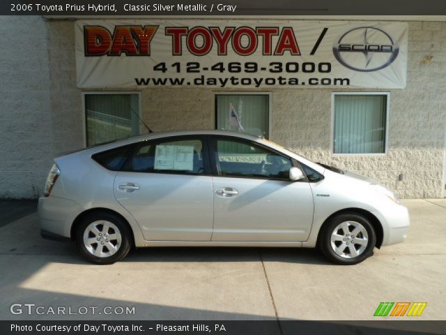 2006 Toyota Prius Hybrid in Classic Silver Metallic