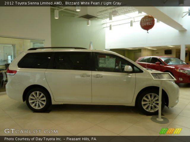 2012 Toyota Sienna Limited AWD in Blizzard White Pearl