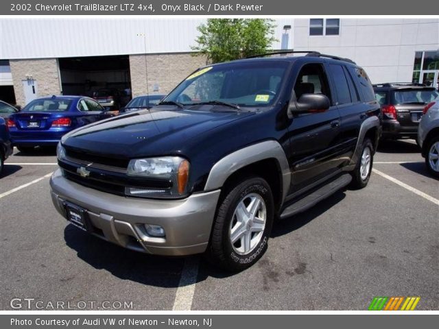 2002 Chevrolet TrailBlazer LTZ 4x4 in Onyx Black