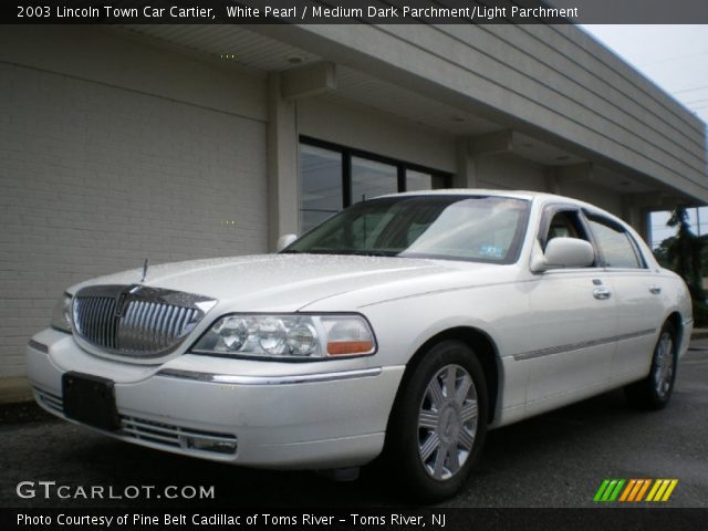 2003 Lincoln Town Car Cartier in White Pearl