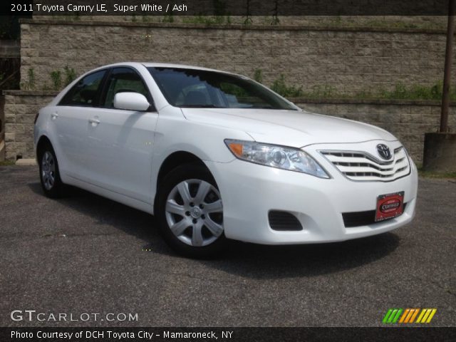 2011 Toyota Camry LE in Super White