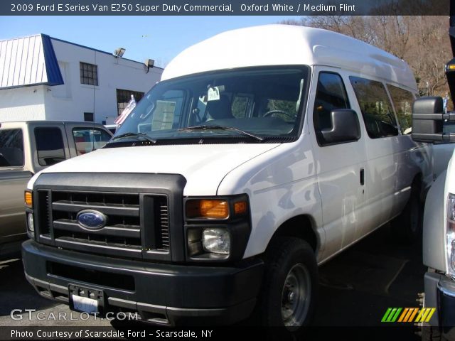 2009 Ford E Series Van E250 Super Duty Commercial in Oxford White