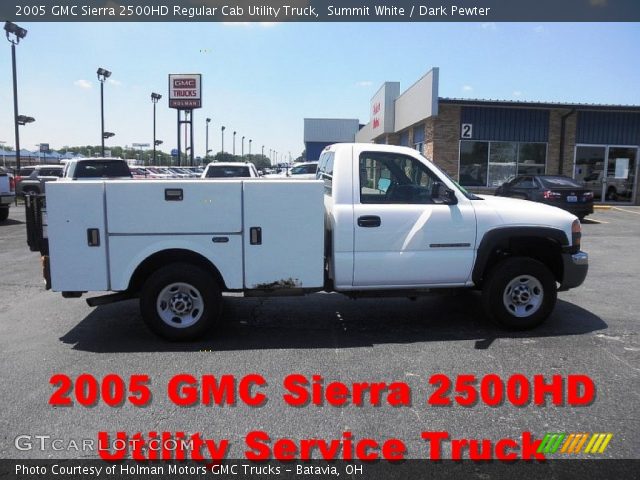 2005 GMC Sierra 2500HD Regular Cab Utility Truck in Summit White