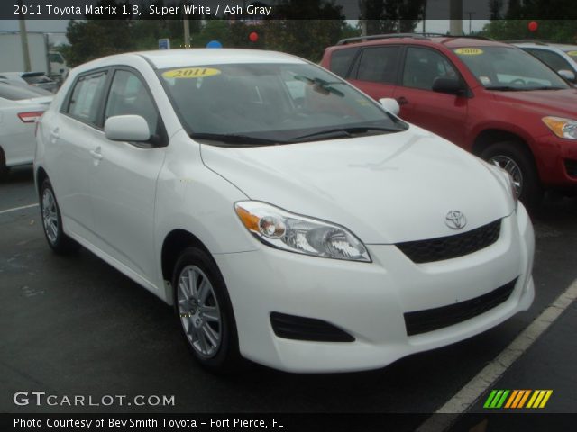 2011 Toyota Matrix 1.8 in Super White