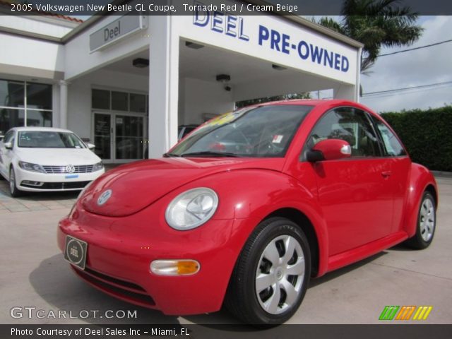 2005 Volkswagen New Beetle GL Coupe in Tornado Red