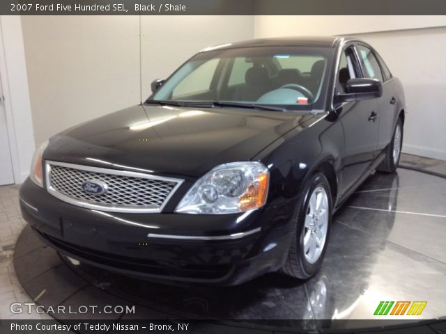 2007 Ford Five Hundred SEL in Black